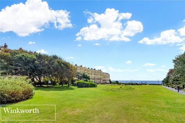 Brunswick Square, Hove, BN3, photo 2