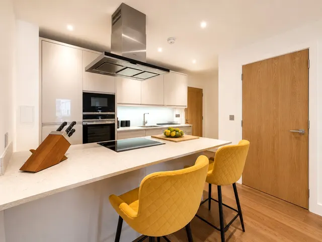 Colindale, London, NW9, photo 1