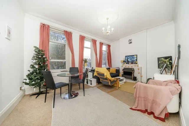 Abbeville Road, SW4, photo 3