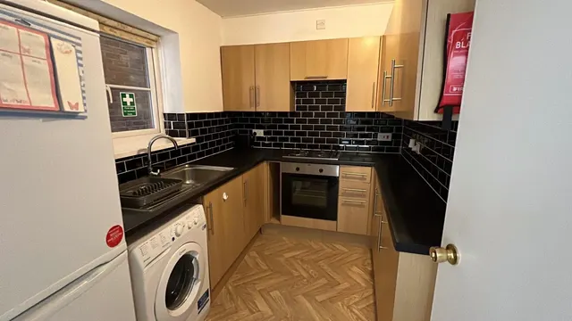 Wavell Way, Winchester, SO22, photo 2