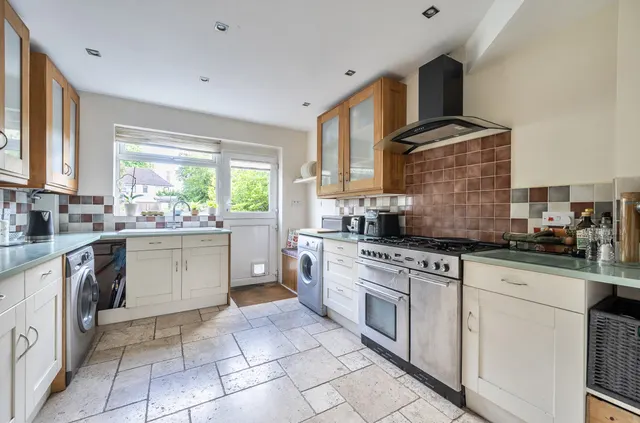 Lawn Road, Eastleigh, SO50, photo 3
