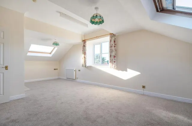 Round Hill Meadow, Great Boughton, CH3, photo 3