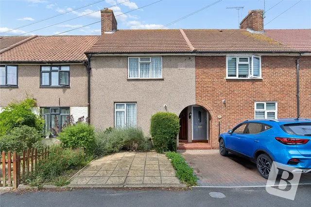 Walnut Tree Road, Dagenham, RM8, photo 1