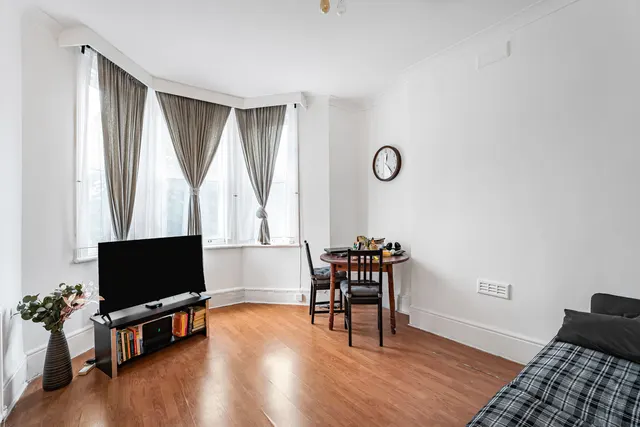 Brighton Terrace, London, SW9, photo 2