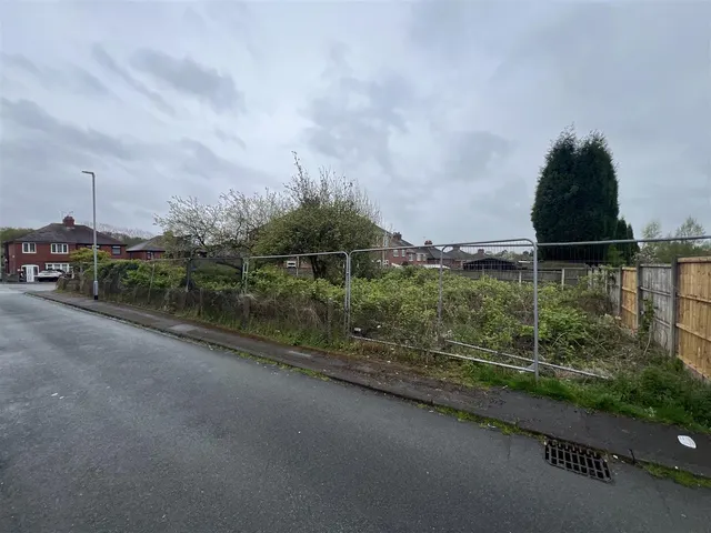 Leech Avenue, Chesterton, ST5, photo 3