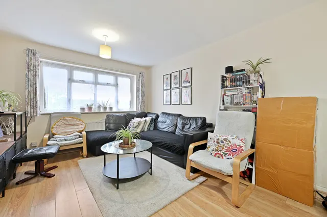 Downing Close, Harrow, HA2, photo 3