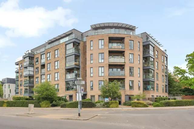 Neasden Lane, London, NW10, photo 1