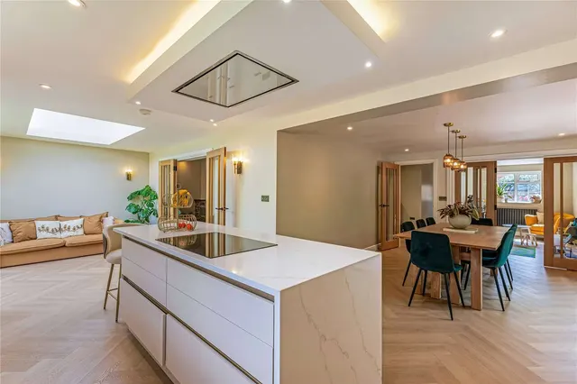 Crown Road, Virginia Water, GU25, photo 2