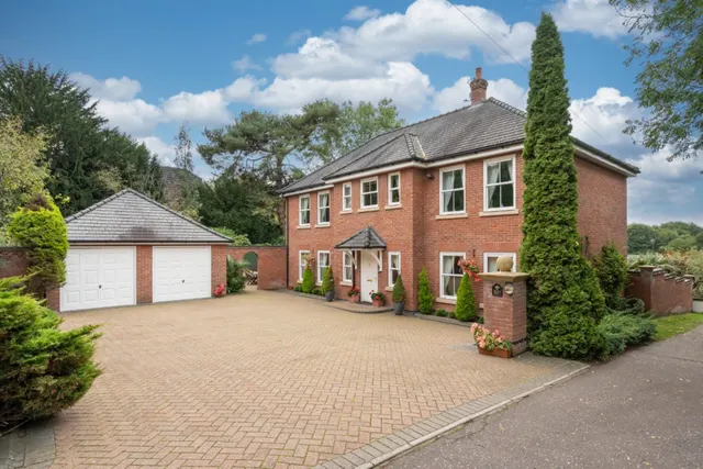 Low Road, Hellesdon, NR6, photo 1