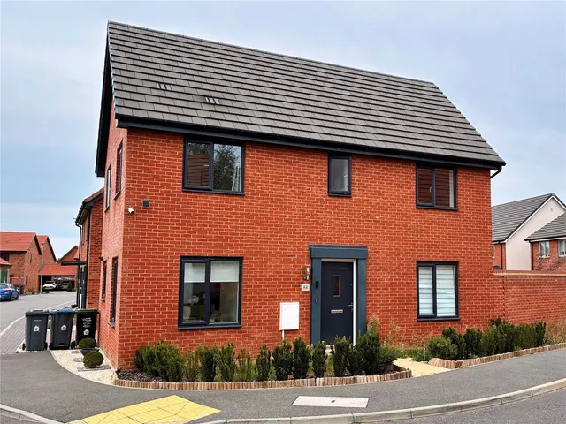 Allens Drive, Trimley St. Martin, IP11, photo 1