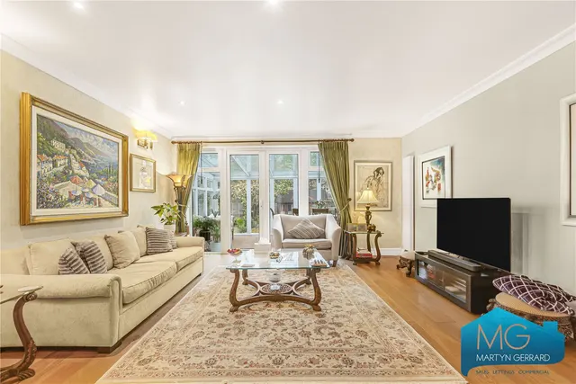 Westfield Road, Mill Hill, NW7, photo 3