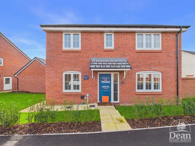 Forest Walk West Off, Lydney, GL15, photo 1