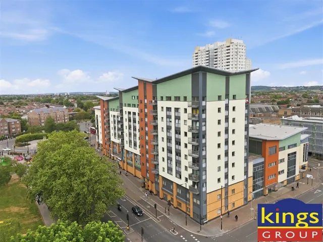 Methven Court, Edmonton, N9, photo 1