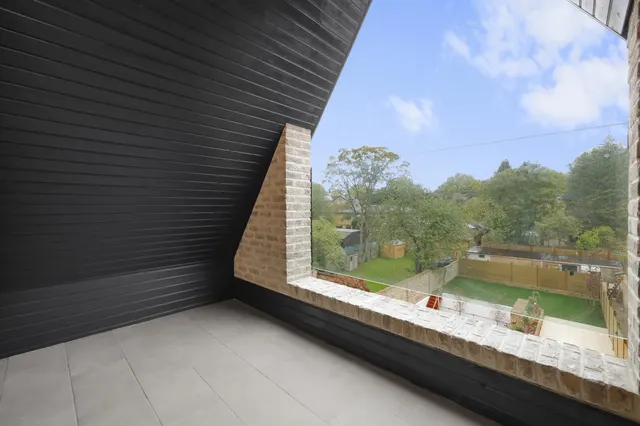 Gordon Road, London, W5 2AR, photo 1