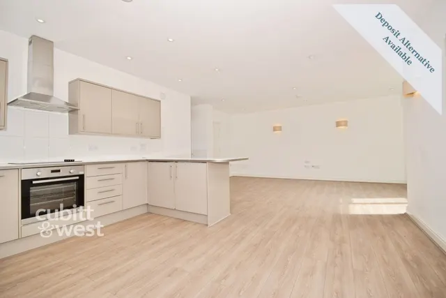 Wood Street, East Grinstead, RH19, photo 1