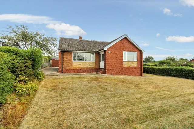 Pogmoor Road, Pogmoor, photo 1