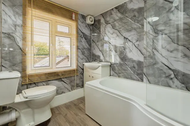 Brook Street, Aylesbury, HP22, photo 3