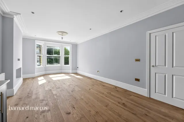 Station Road, New Barnet, EN5, photo 1