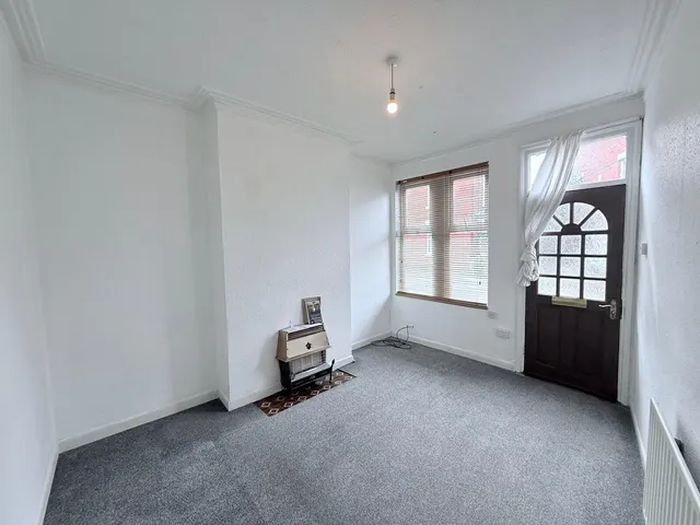 Photo 2 — Broxtowe Street, Nottingham, NG5 2JT