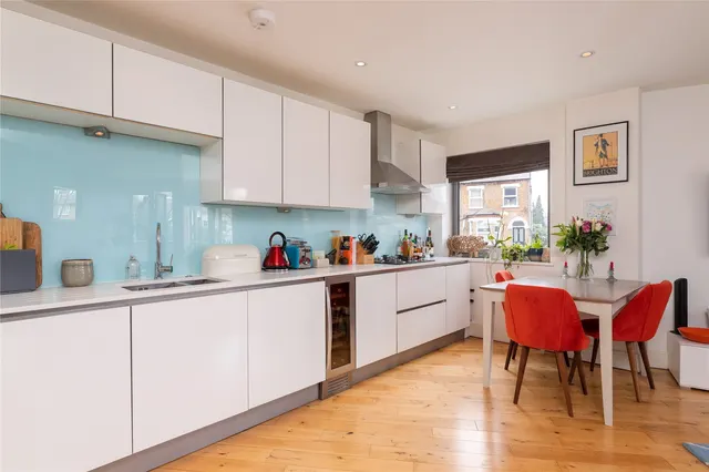 Photo 2 — Edge Apartments, 203 Merton Road, Southfields, London, SW18
