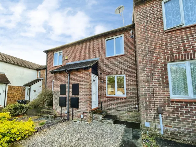Heathfield, Basingstoke, Basingstoke, RG22 4PA, photo 1