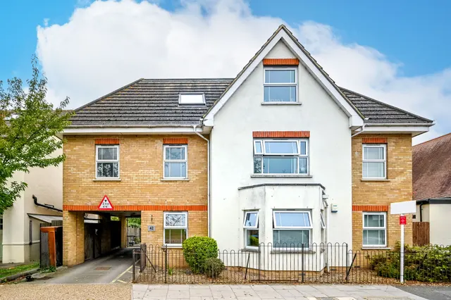 5 Stewart House, 42 Villiers Road, Kingston upon Thames, photo 1