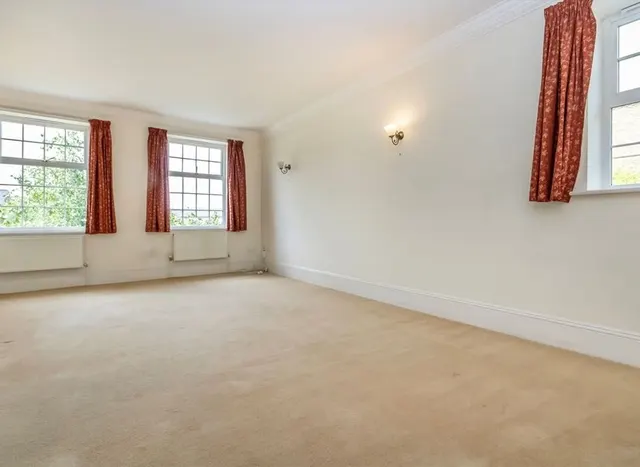 Balaclava Road, Surbiton, KT6, photo 2