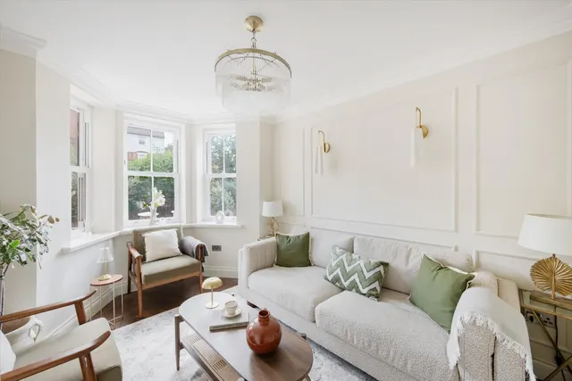 Platts Lane, London, NW3, photo 2