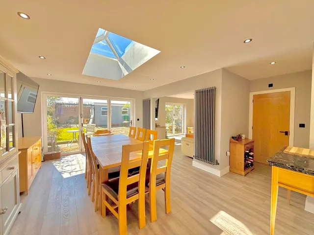 Wheeler Avenue, Swindon, Wiltshire, SN2 7HN, photo 1