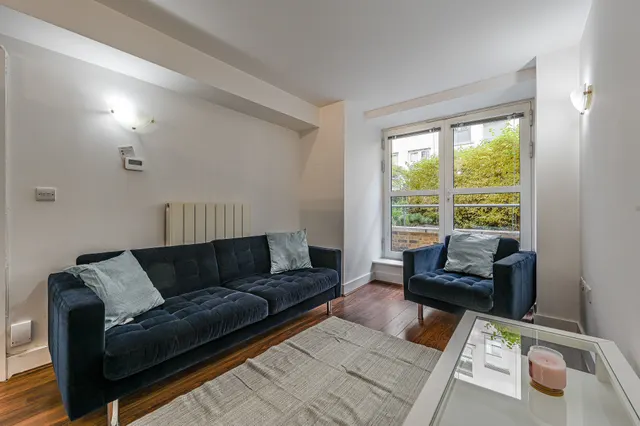 Flat 60 Building 22, Cadogan Road, London, photo 1