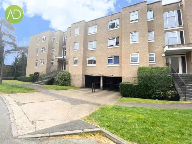 Woodgrange Court Rawdon Drive, Hoddesdon, Herts EN11 8DQ, photo 1