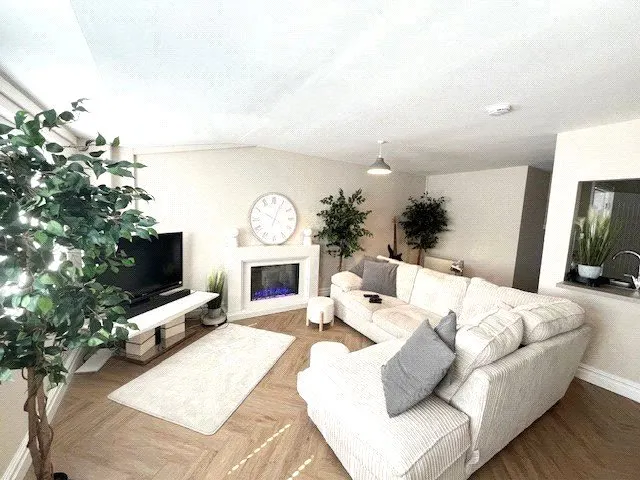 Eddisbury Square, Frodsham, WA6, photo 2