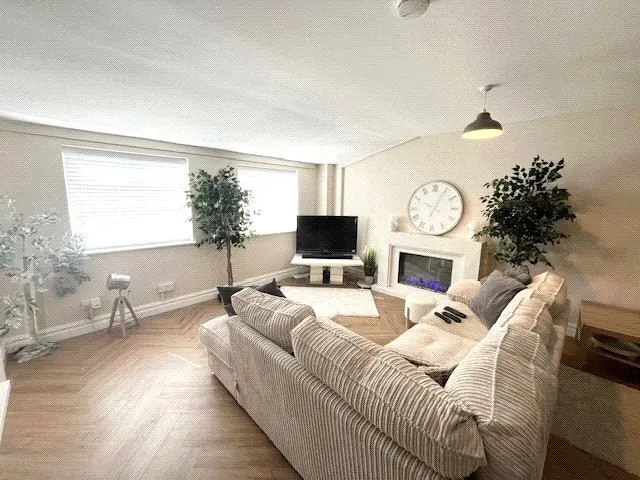 Eddisbury Square, Frodsham, WA6, photo 3