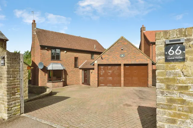 Abbey Road, Bradwell, Milton Keynes, photo 1