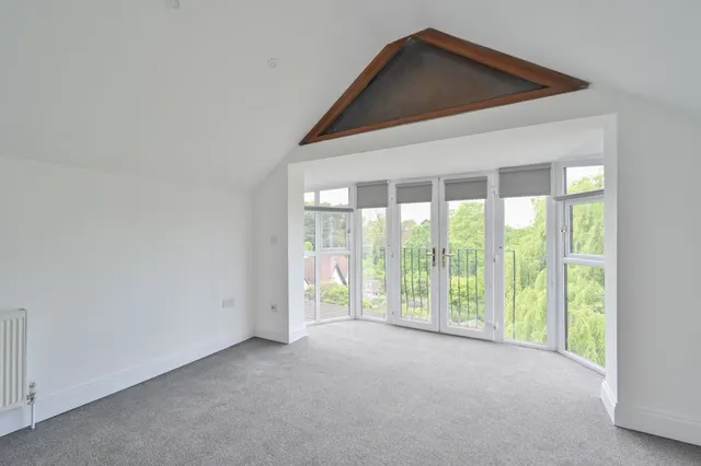 Photo 2 — Flat 12, April Court, 43 Copers Cope Road, Beckenham