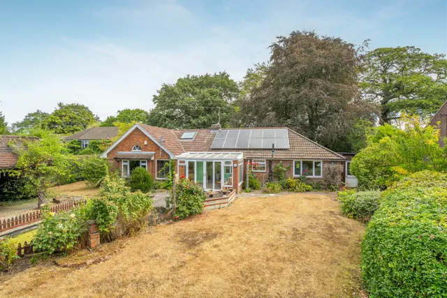 Chalkshire Road, Butlers Cross, HP17, photo 2