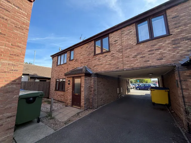 Bruces Court, Whittlesey, PE7, photo 1