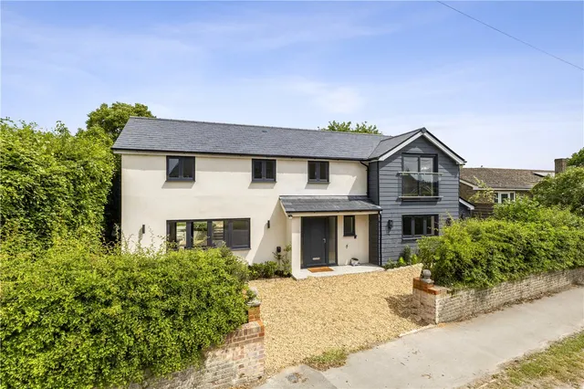 High Street, Burbage, SN8, photo 1