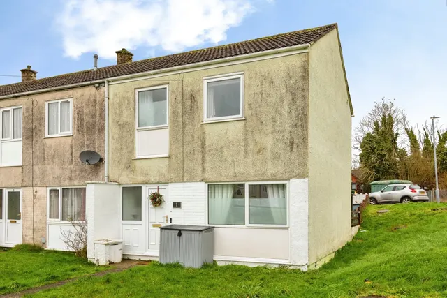 Bro Myrddin, Carmarthen, SA31, photo 1