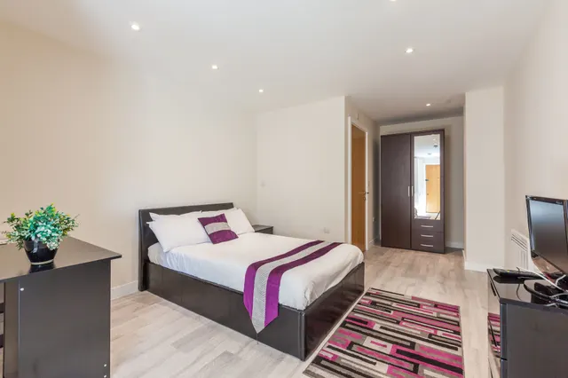 Photo 2 — Flat 22, 377-381 Brixton Road, London