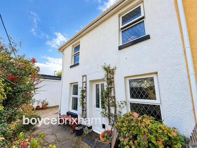 Wren Hill, Brixham, photo 1