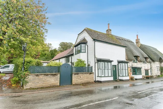 High Street, Ashbury, SN6, photo 2