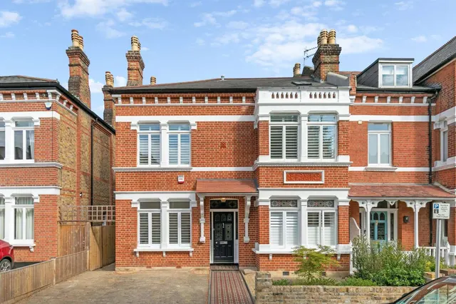 St. Stephens Gardens, Twickenham, TW1, photo 1
