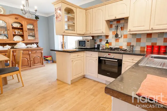 Wivelsfield Road, Warmsworth, DN4, photo 3