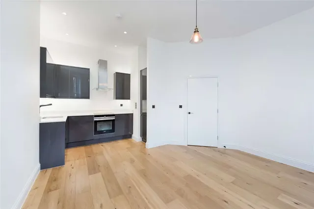 Creffield Road, London, W5, photo 2