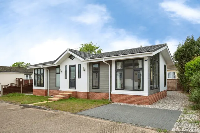 Hillcrest Park, Wilbury Hills Road, Letchworth Garden City, Hertfordshire, SG6, photo 1