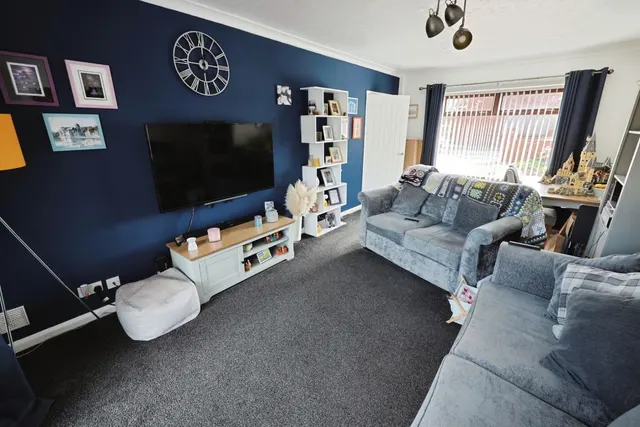 Yew Tree Avenue, Shildon, DL4, photo 2