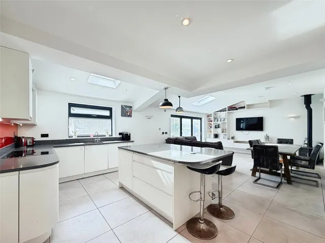 Angmering, BN16, photo 3