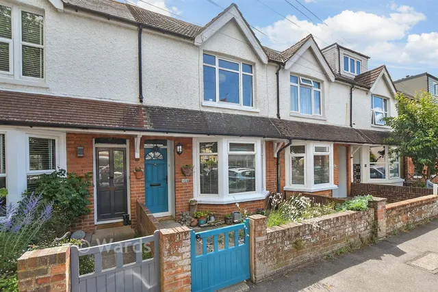 St. Leonard's Road, Hythe, CT21, photo 1