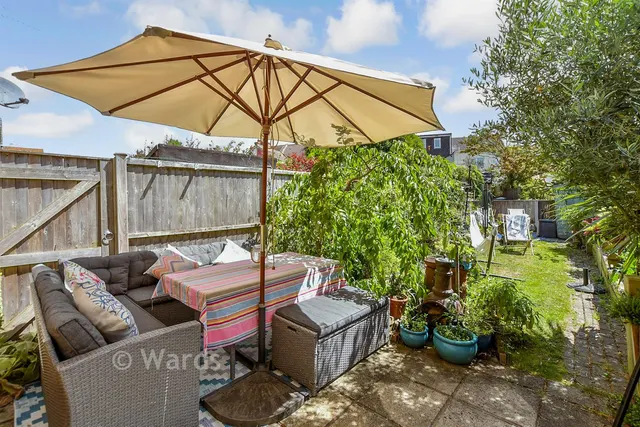 St. Leonard's Road, Hythe, CT21, photo 3